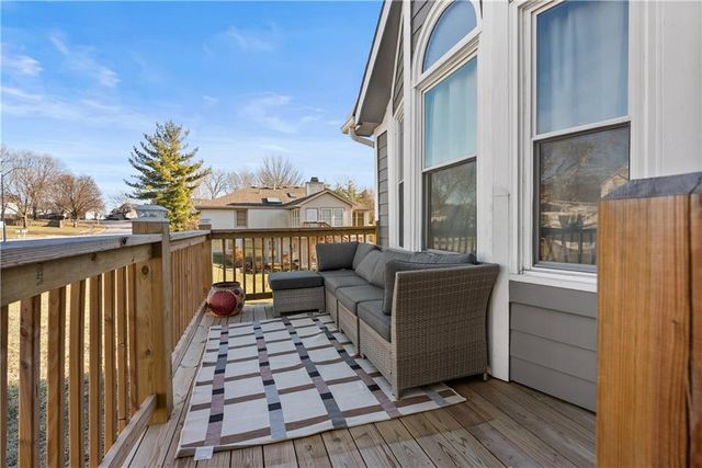 1309 NE Chowning Drive, Kansas City, MO 64155