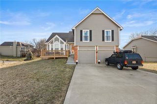 1309 NE Chowning Drive, Kansas City, MO 64155