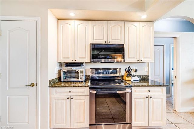 2510 SE 23rd PL, Cape Coral, FL 33904