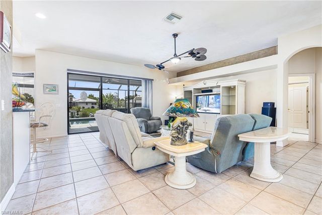 2510 SE 23rd PL, Cape Coral, FL 33904