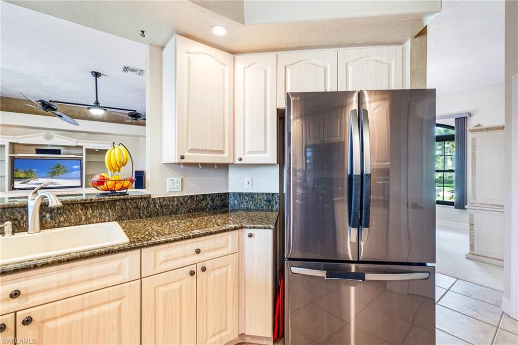Image 22 of property listing at 2510 SE 23rd PL, Cape Coral, FL 33904