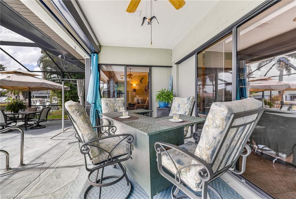 Image 33 of property listing at 2510 SE 23rd PL, Cape Coral, FL 33904