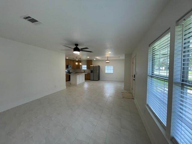 109 Del Monte Lane, Highlands, TX 77562