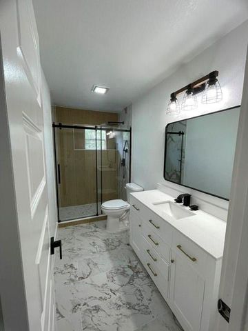 109 Del Monte Lane, Highlands, TX 77562