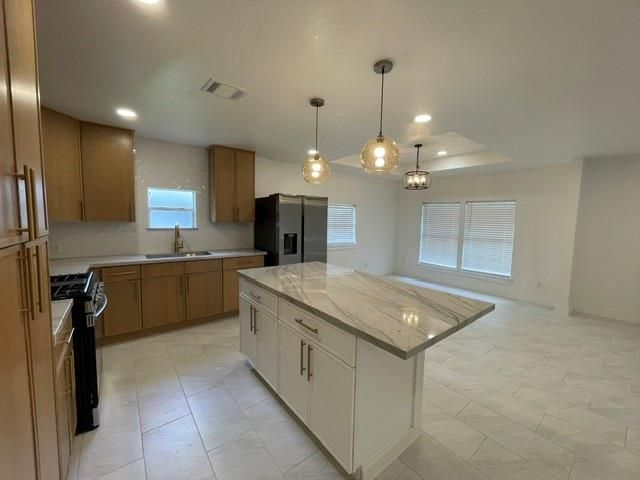 109 Del Monte Lane, Highlands, TX 77562
