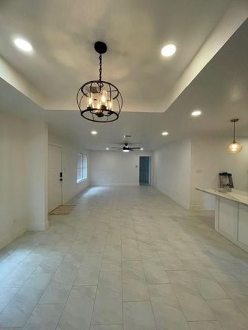 109 Del Monte Lane, Highlands, TX 77562