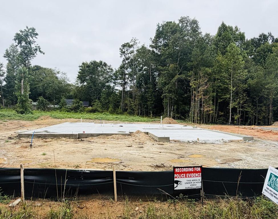 173 Lee Road 2157, Smiths Station, AL 36877