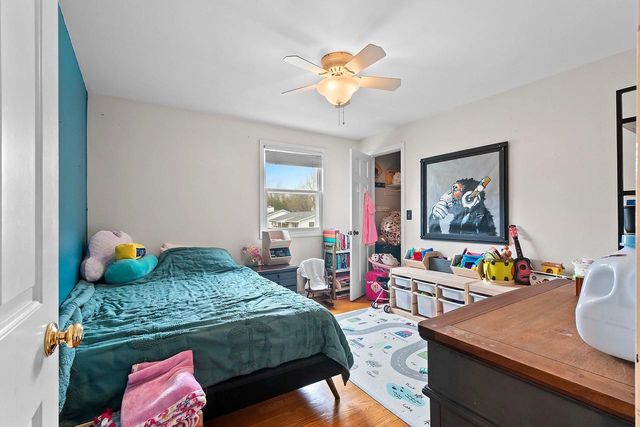 525 E BRIAR LANE, Green Bay, WI 54301