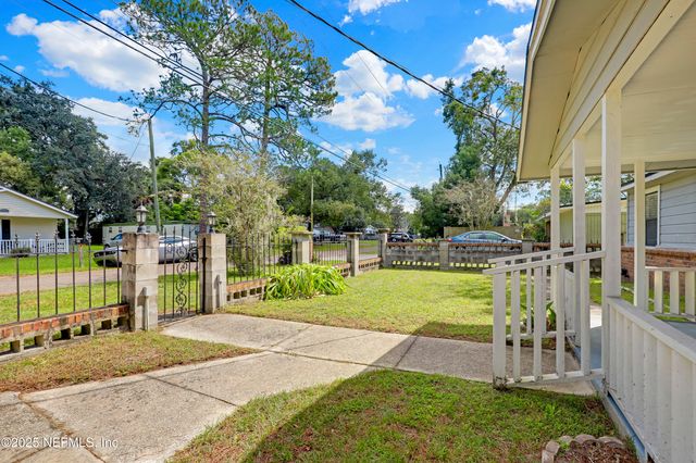 9062 2ND Avenue, Jacksonville, FL 32208