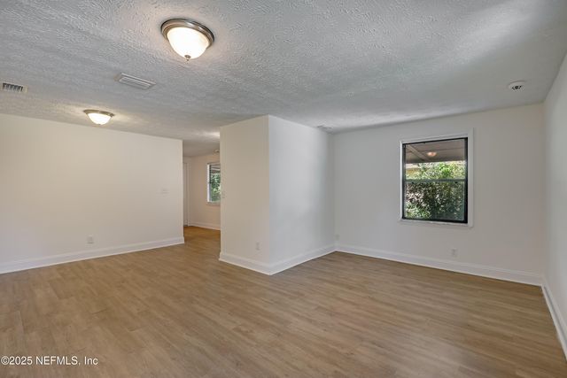 9062 2ND Avenue, Jacksonville, FL 32208