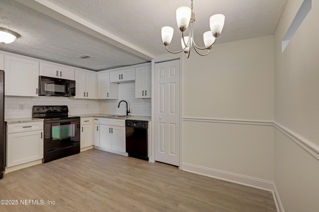 9062 2ND Avenue, Jacksonville, FL 32208