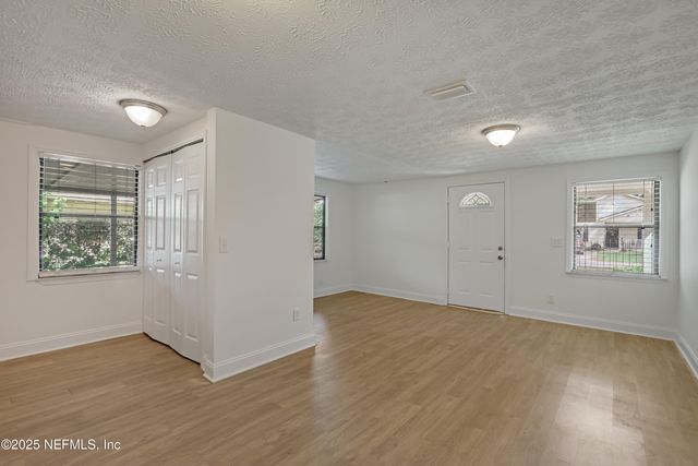 9062 2ND Avenue, Jacksonville, FL 32208