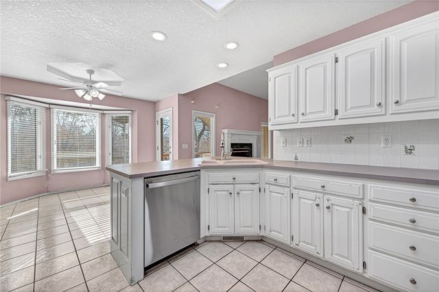 21 Dunvegan Drive, Bella Vista, AR 72715