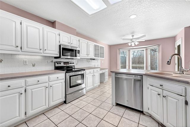 21 Dunvegan Drive, Bella Vista, AR 72715