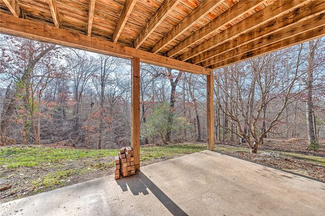 21 Dunvegan Drive, Bella Vista, AR 72715