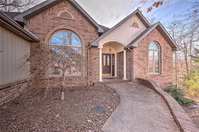 21 Dunvegan Drive, Bella Vista, AR 72715