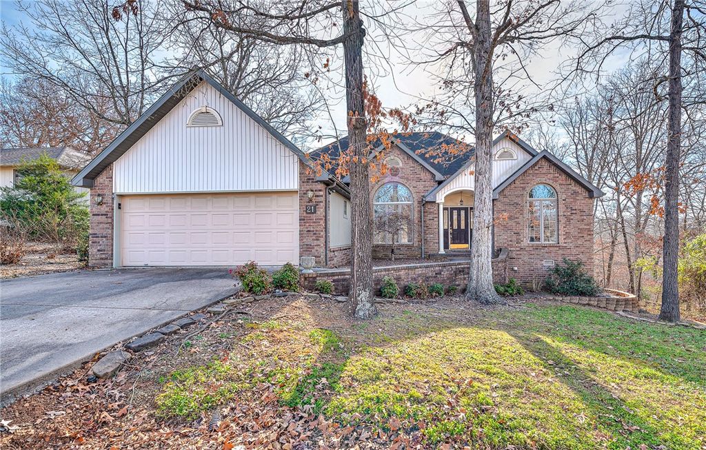 21 Dunvegan Drive, Bella Vista, AR 72715