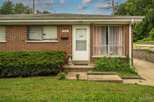 3924 Geraldine Avenue, St Ann, MO 63074