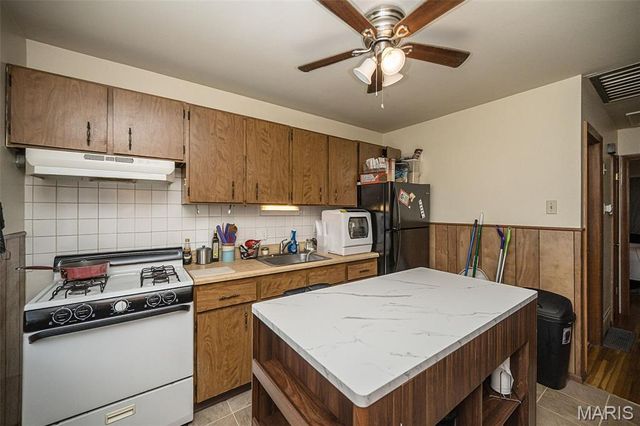 3924 Geraldine Avenue, St Ann, MO 63074