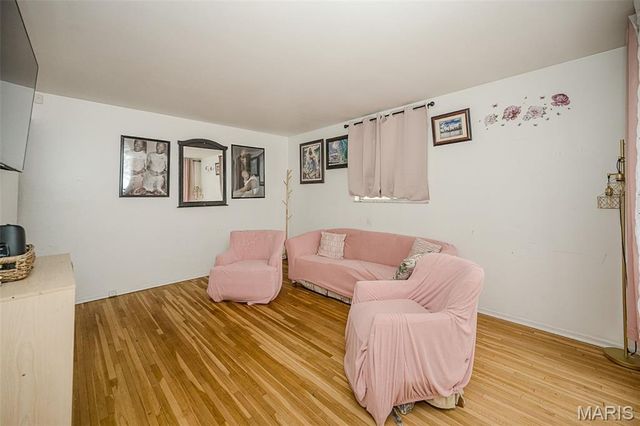 3924 Geraldine Avenue, St Ann, MO 63074