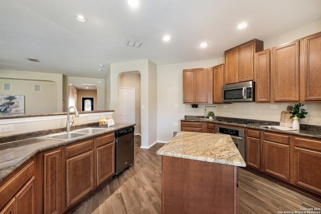 21202 Leslie Carson, San Antonio, TX 78258
