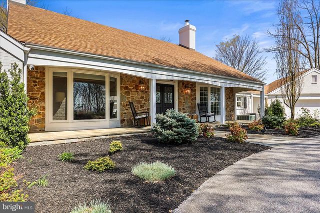 6759 E MOULSTOWN RD, Hanover, PA 17331