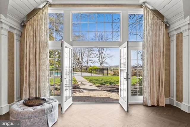 6759 E MOULSTOWN RD, Hanover, PA 17331