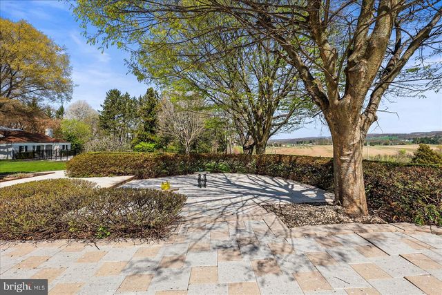 6759 E MOULSTOWN RD, Hanover, PA 17331