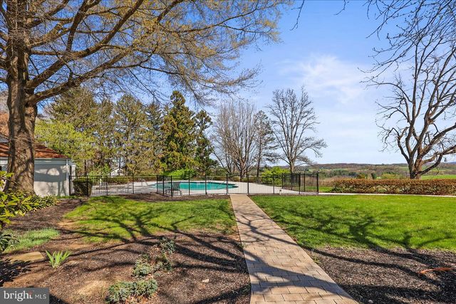 6759 E MOULSTOWN RD, Hanover, PA 17331