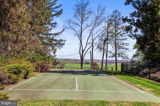 6759 E MOULSTOWN RD, Hanover, PA 17331