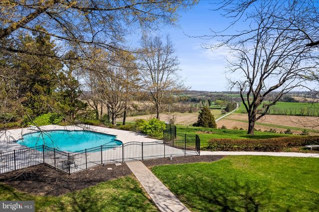 6759 E MOULSTOWN RD, Hanover, PA 17331