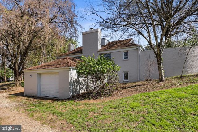 6759 E MOULSTOWN RD, Hanover, PA 17331
