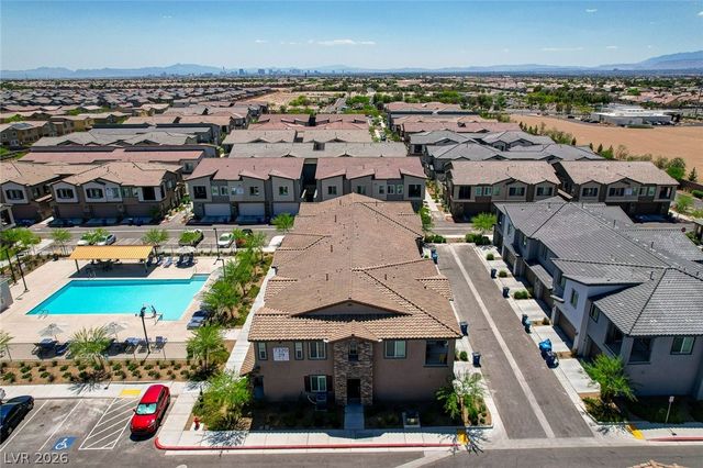 7320 North Decatur Boulevard 5, Las Vegas, NV 89131