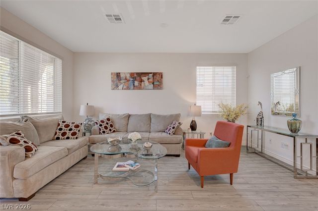 7320 North Decatur Boulevard 5, Las Vegas, NV 89131