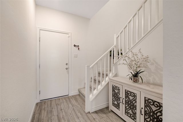 7320 North Decatur Boulevard 5, Las Vegas, NV 89131