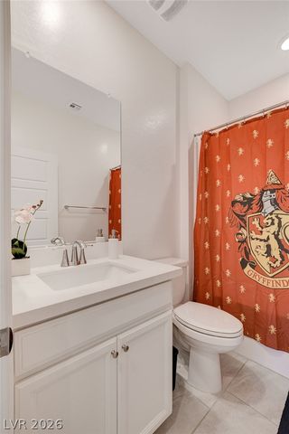 7320 North Decatur Boulevard 5, Las Vegas, NV 89131