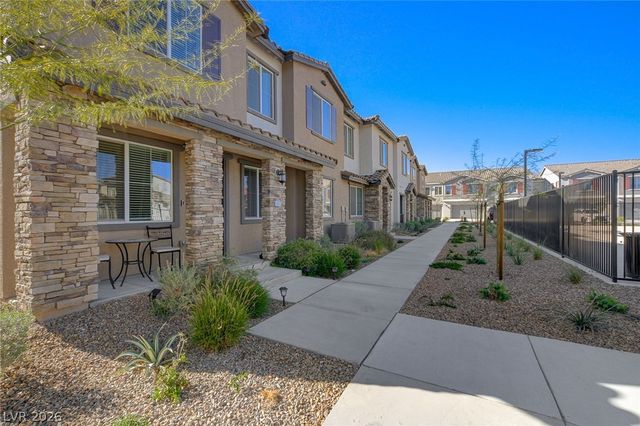 7320 North Decatur Boulevard 5, Las Vegas, NV 89131