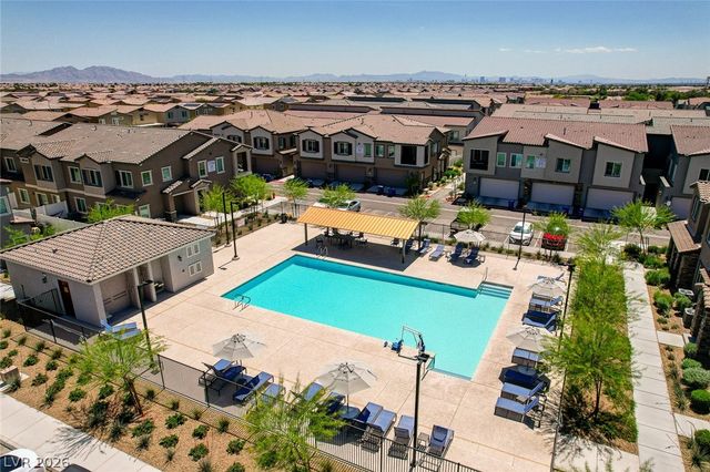 7320 North Decatur Boulevard 5, Las Vegas, NV 89131