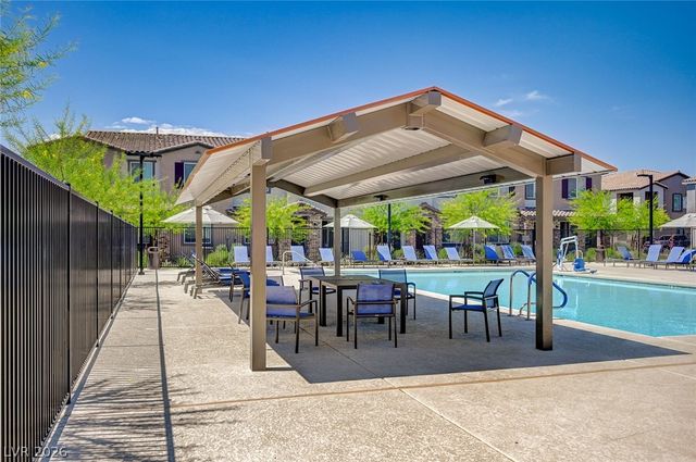 7320 North Decatur Boulevard 5, Las Vegas, NV 89131