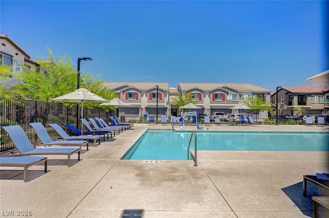 7320 North Decatur Boulevard 5, Las Vegas, NV 89131