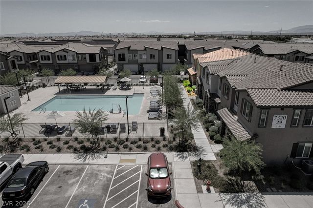 7320 North Decatur Boulevard 5, Las Vegas, NV 89131