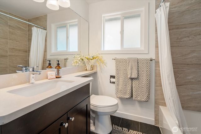 2315 S Bateman Street, Seattle, WA 98108
