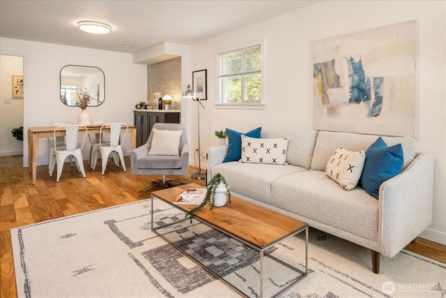 2315 S Bateman Street, Seattle, WA 98108