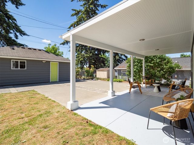 2315 S Bateman Street, Seattle, WA 98108