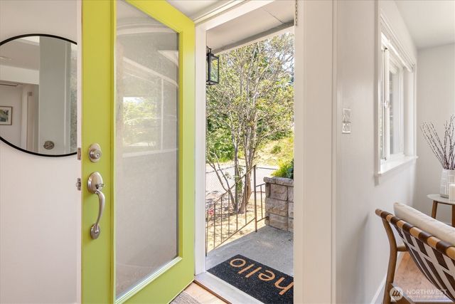 2315 S Bateman Street, Seattle, WA 98108