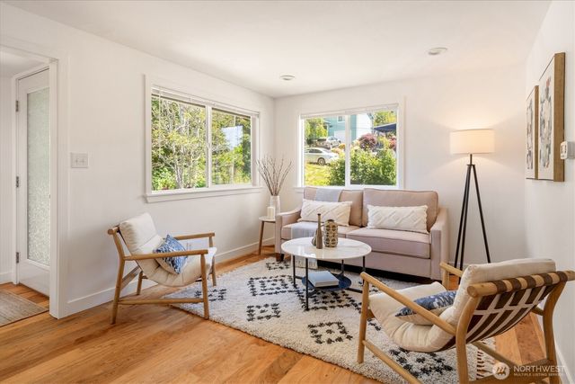 2315 S Bateman Street, Seattle, WA 98108