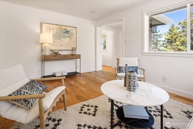 2315 S Bateman Street, Seattle, WA 98108