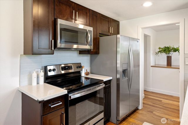 2315 S Bateman Street, Seattle, WA 98108