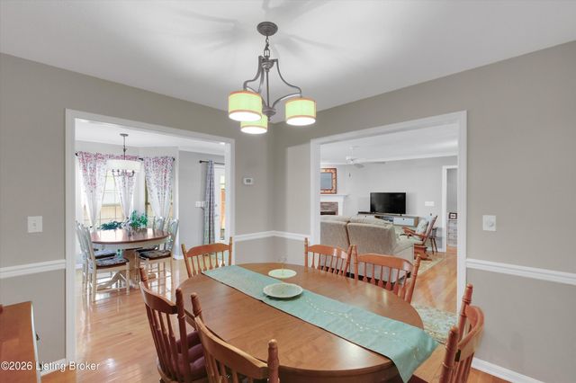 2005 Manning Pl, La Grange, KY 40031
