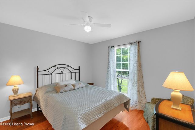 2005 Manning Pl, La Grange, KY 40031